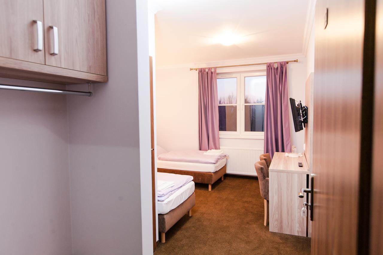 Palac Nad Jeziorem Bed and breakfast 3*